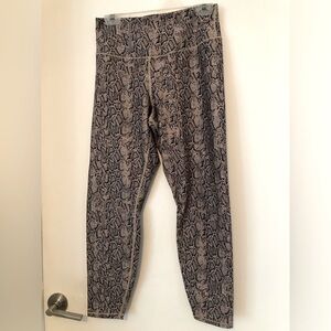 Good American Brown and Black snake Patterned Leggings